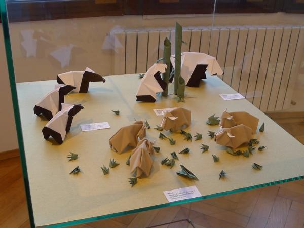 Kunihiko_Kasahara_Joy_of_origami.jpg